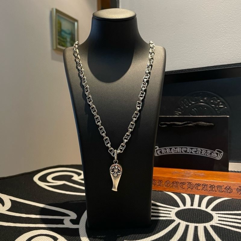 Ch*0me He**ts necklaces